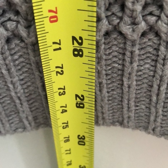 Gray  Chunky Waffle Knit Sweater Size Small - Picture 6 of 8
